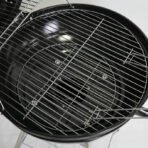 Flamora Barbecue à charbon Cuve et couvercle en acier, surface de cuisson de 43,5 cm, thermomètre de couvercle, cendrier amovible et roues de transport, Gris – Image 12